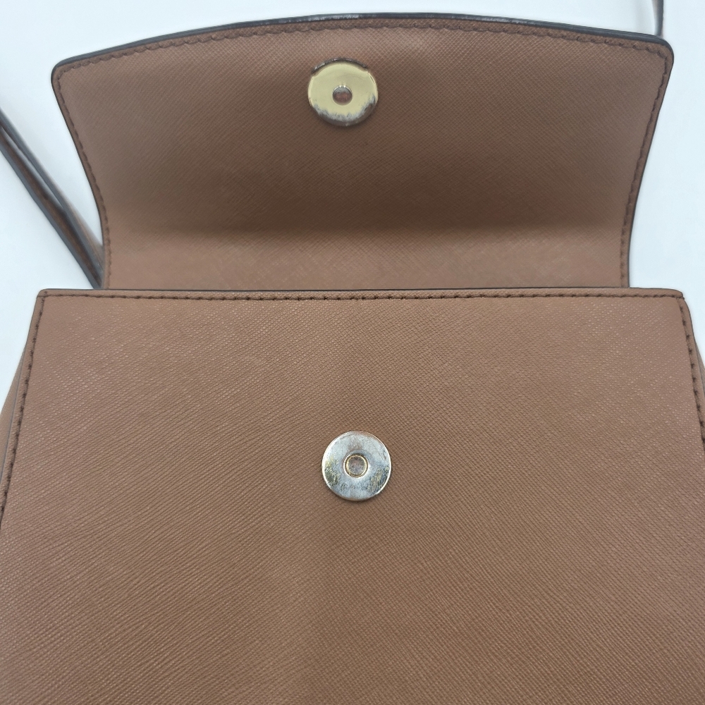 Michael Kors Brown Leather Crossbody Bag. - Picture 7 of 12